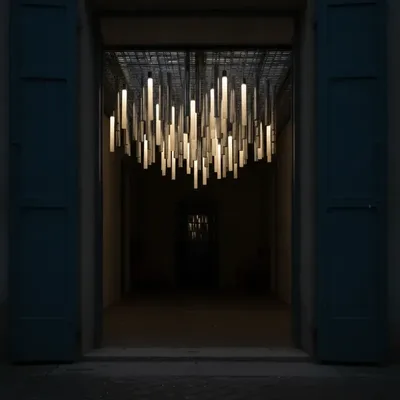 Lustre suspendu design à tubes lumineux