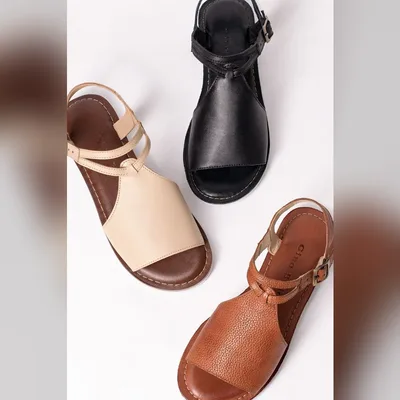 Sandales en cuir à bride
