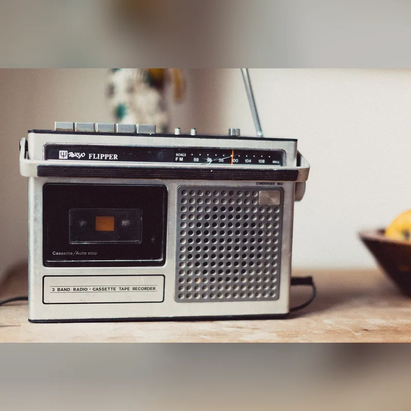 Radio cassette vintage FM avec antenne