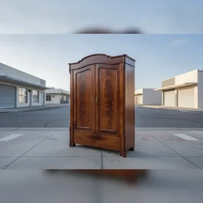 Grande armoire ancienne en bois massif