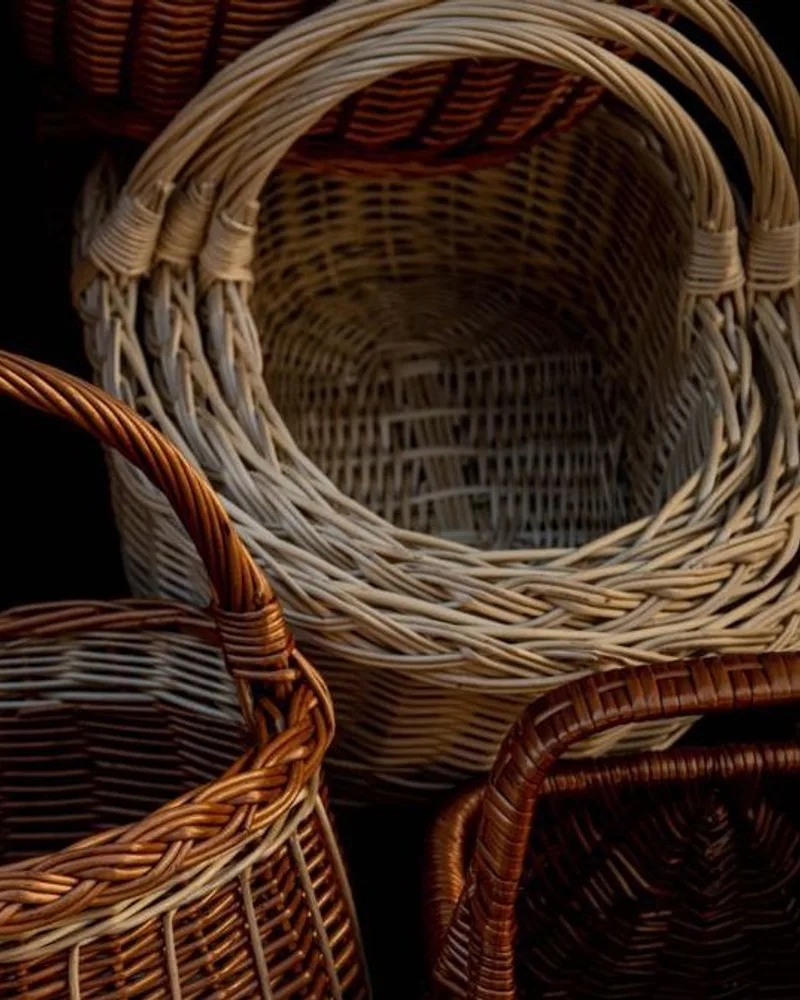 Panier en rotin tressé