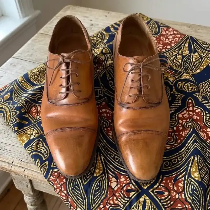 Chaussures en cuir marron à lacets